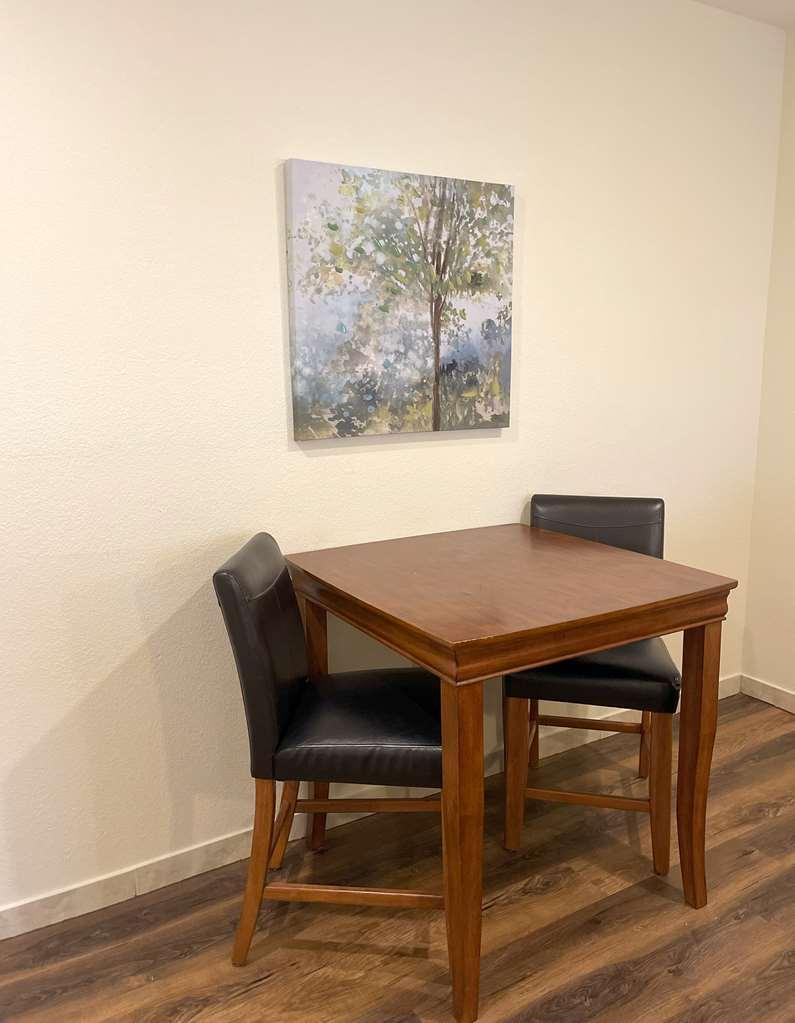 Best Western Plus Valdosta Hotel & Suites Номер фото